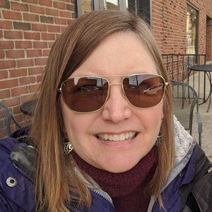 Meet your Posher, Amy